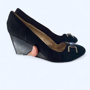 Bandolino Black Wedge Heels with Bow Detail
